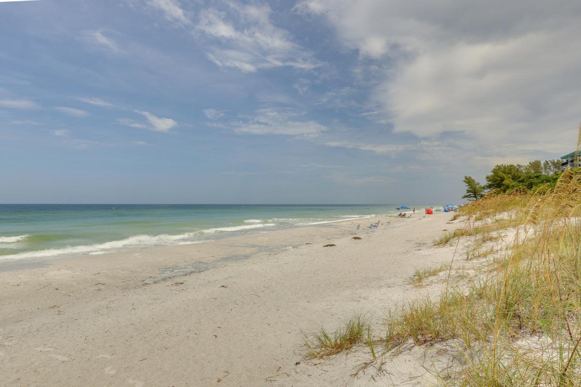 Vibrant Condo - Walk To Indian Rocks Beach! Clearwater Beach Eksteriør billede